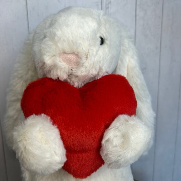 Jellycat Bashful Heart Love Bunny FAST SHIP NEW Jellycat Bunny Bunnies - Picture 3 of 6